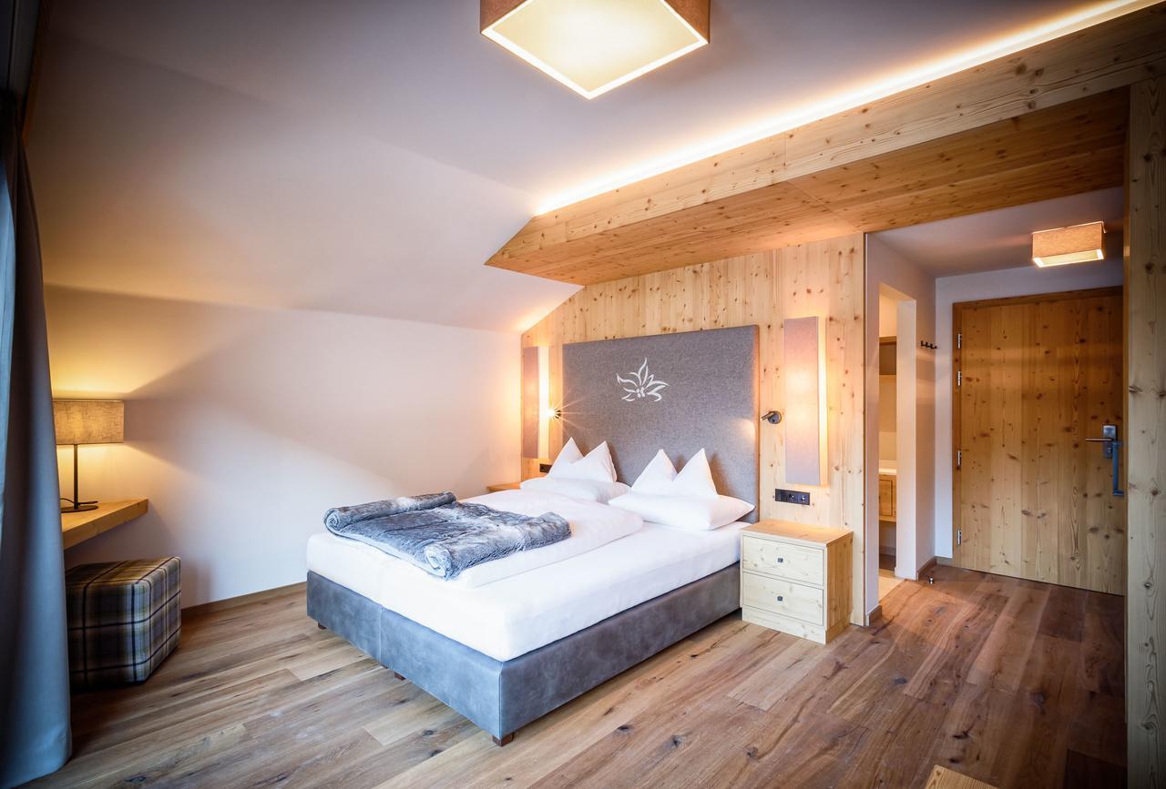 Hotel & Chalets Edelweiss Madonna  Esterno foto